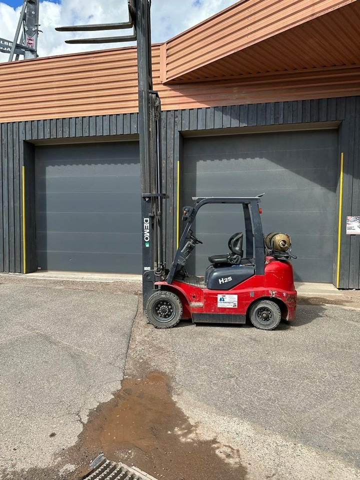 DEMO DM-H 25 VGT - LPG forklift: picture 5 DEMO DM-H 25 VGT - LPG forklift: picture 5