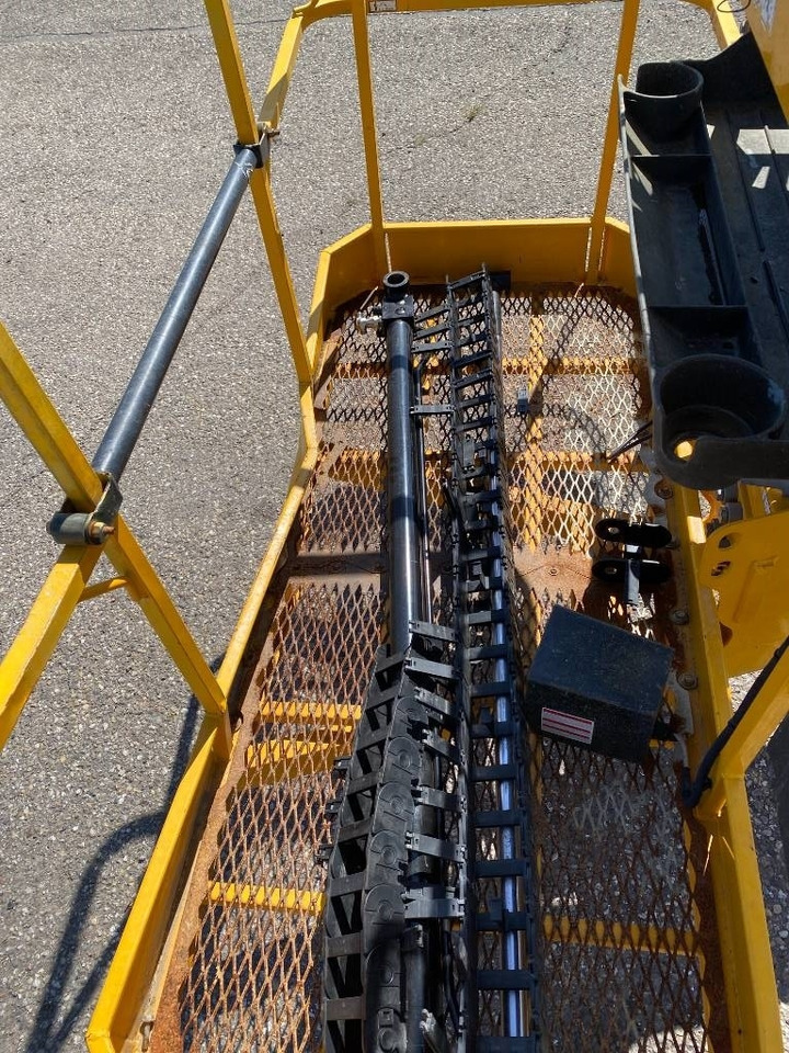 Articulated boom Haulotte HA16 RT/PRO-Certificat CE endommagée: picture 14