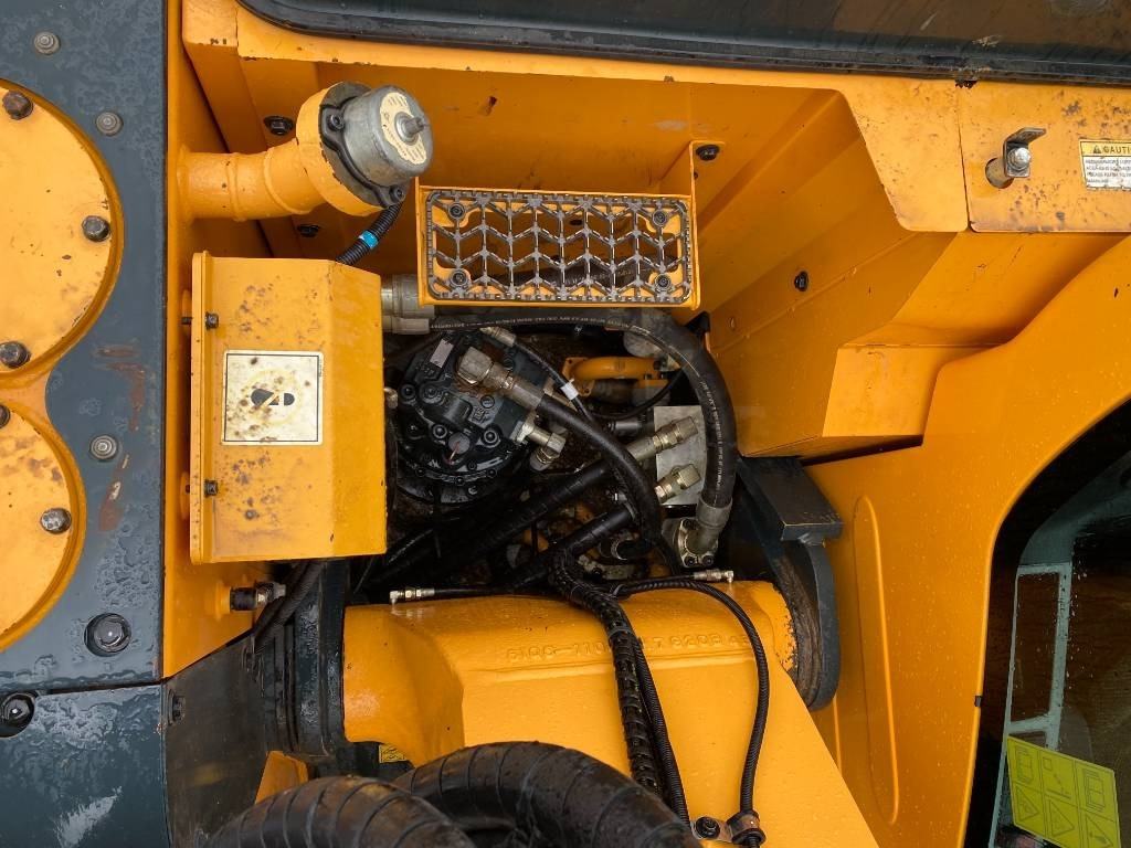 Crawler excavator Hyundai HX 235LCR Origine Française avec Certificat CE: picture 49
