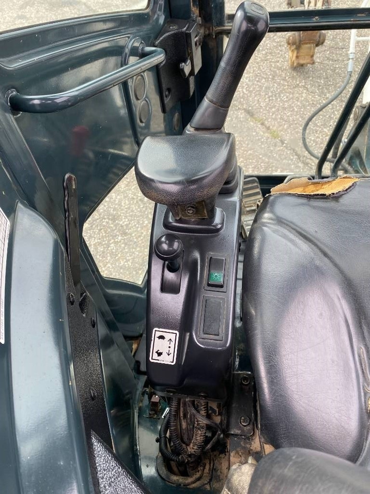 Mini excavator Hyundai ROBEX 25Z-9AK Certificat CE endommagée: picture 30