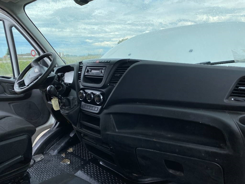 Tipper van, Combi van Iveco DAILY 35-140 C14 2.3D/140 / JPM VULCAIN endommagé: picture 50 Tipper van, Combi van Iveco DAILY 35-140 C14 2.3D/140 / JPM VULCAIN endommagé: picture 50