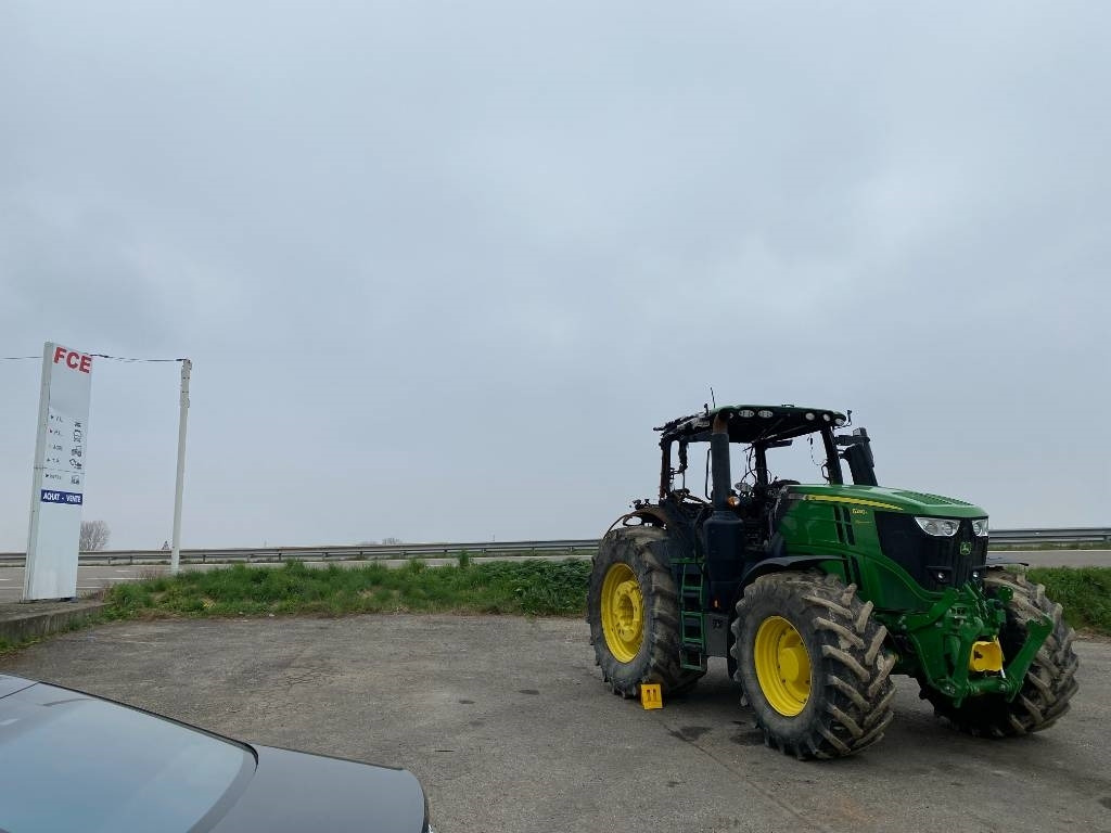 John Deere 6250 R / AutoPower endommagé - Farm tractor: picture 3 John Deere 6250 R / AutoPower endommagé - Farm tractor: picture 3