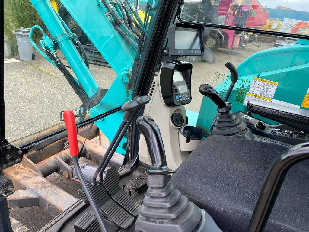 Mini excavator Kobelco SK85 MSR-3E / Certificat CE endommagée: picture 13