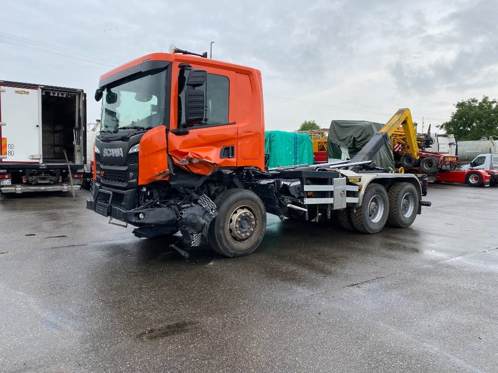 Scania P420 XT-3Pedales / PALFINGER PTH20SLD5 endommagé - Hook lift truck: picture 2 Scania P420 XT-3Pedales / PALFINGER PTH20SLD5 endommagé - Hook lift truck: picture 2