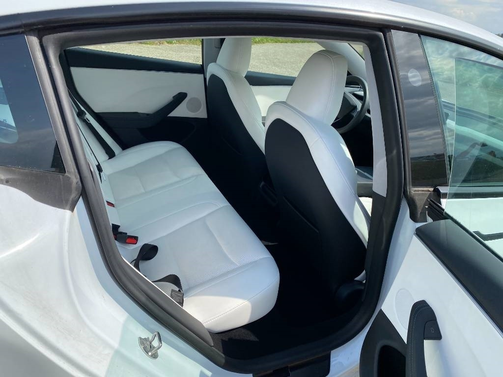 Car Tesla MODEL 3 5YJ3 Carte Grise Française endommagée: picture 43