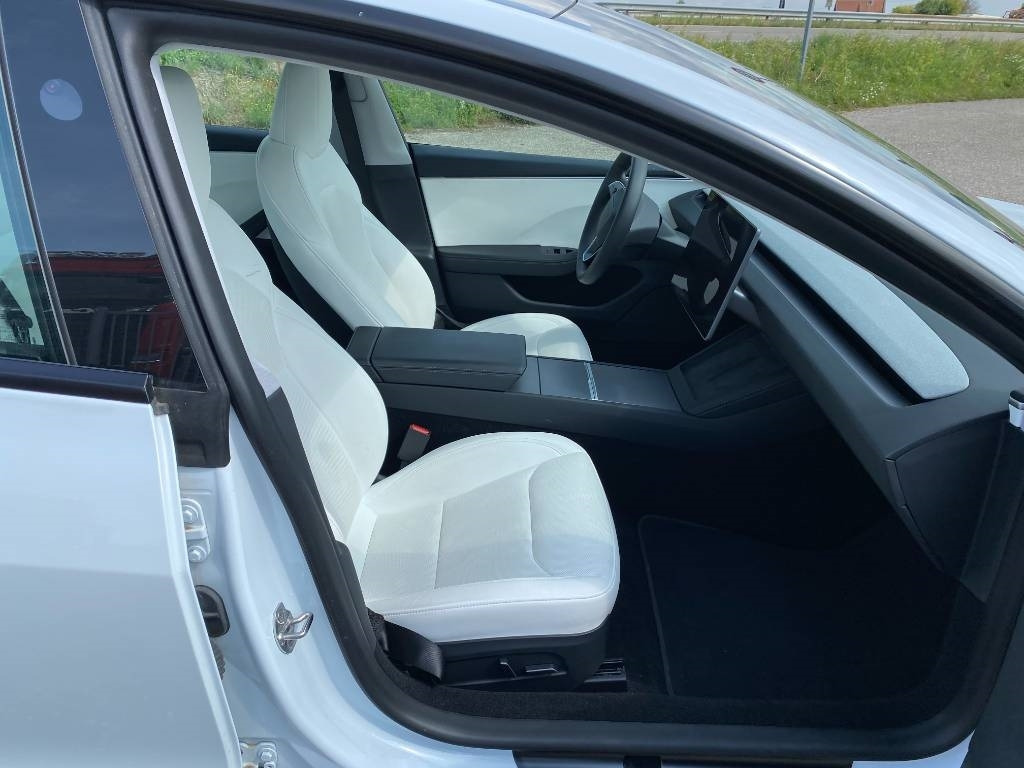 Car Tesla MODEL 3 5YJ3 Carte Grise Française endommagée: picture 46