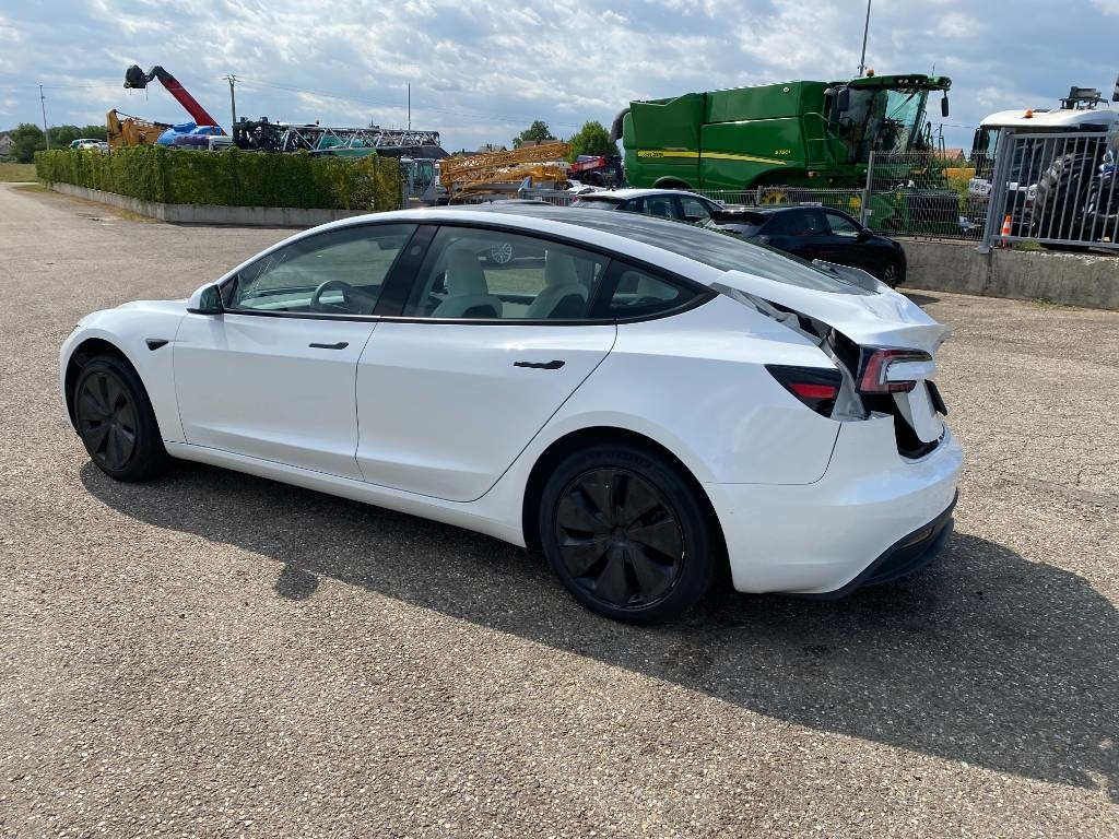 Car Tesla MODEL 3 5YJ3 Carte Grise Française endommagée: picture 6