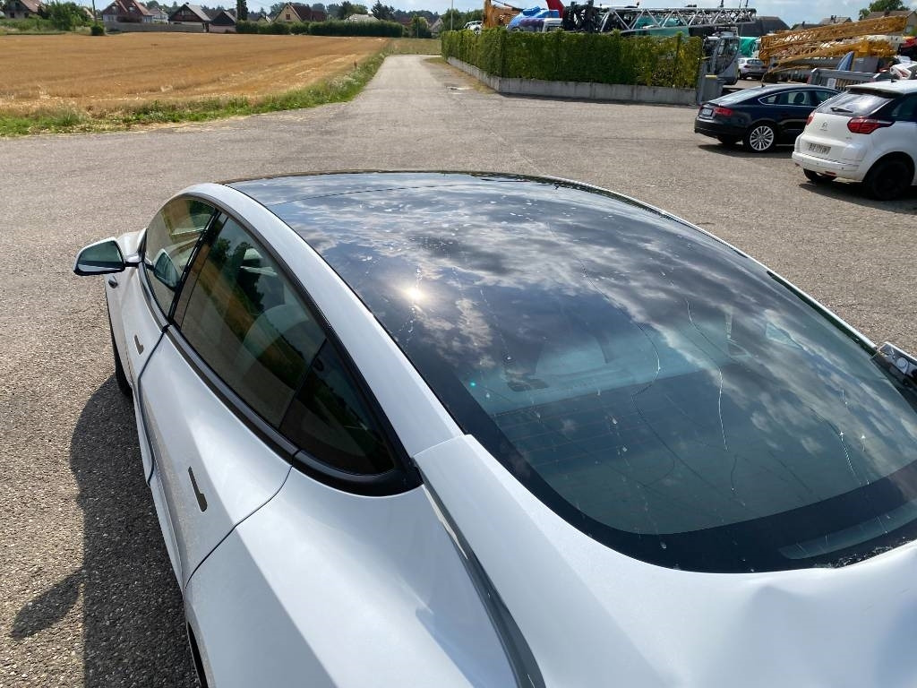 Car Tesla MODEL 3 5YJ3 Carte Grise Française endommagée: picture 33