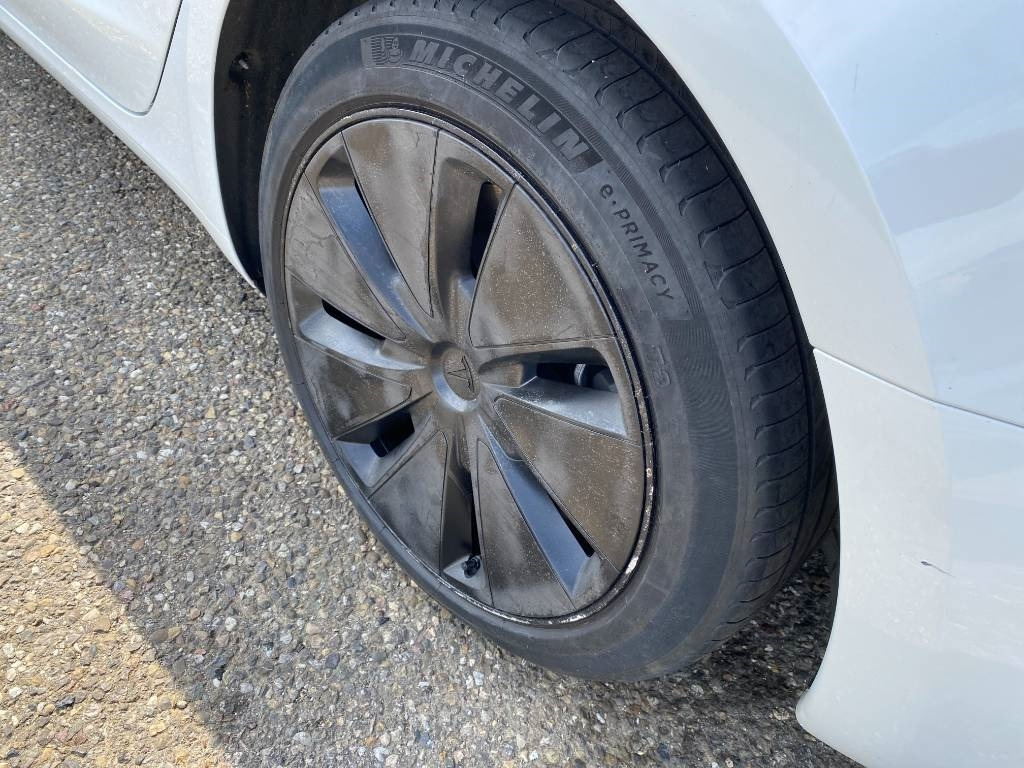 Car Tesla MODEL 3 5YJ3 Carte Grise Française endommagée: picture 31
