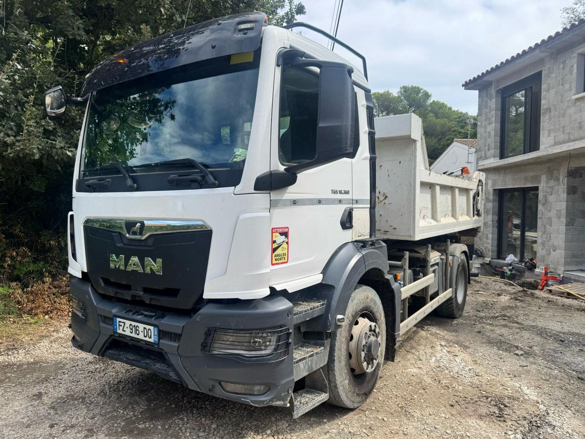 MAN TGS. 4X4 - Hook lift truck: picture 1 MAN TGS. 4X4 - Hook lift truck: picture 1