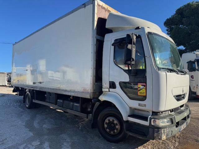 Renault MIDLUM 220 DCI CAISSE HAYON - Box truck: picture 1 Renault MIDLUM 220 DCI CAISSE HAYON - Box truck: picture 1