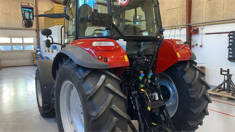 Case IH Farmall 100C - Farm tractor: picture 4 Case IH Farmall 100C - Farm tractor: picture 4