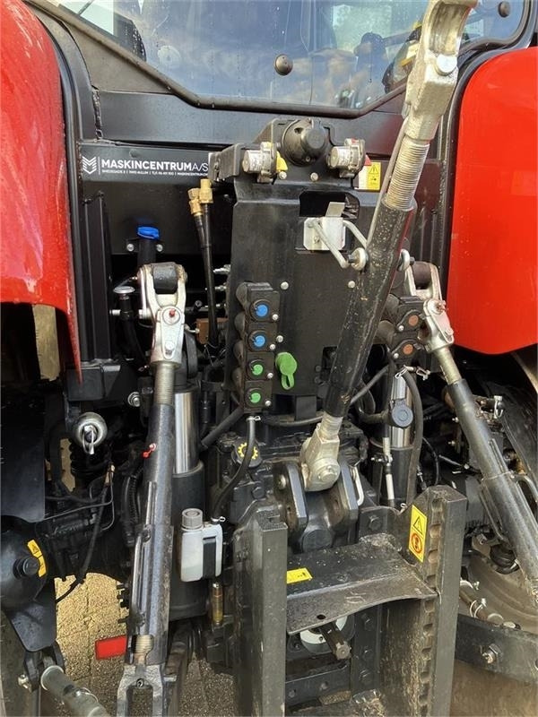 Case IH Maxxum 125 - Farm tractor: picture 3 Case IH Maxxum 125 - Farm tractor: picture 3