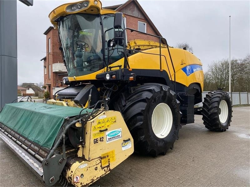New Holland FR9080 med pick-up - Forage harvester: picture 2 New Holland FR9080 med pick-up - Forage harvester: picture 2