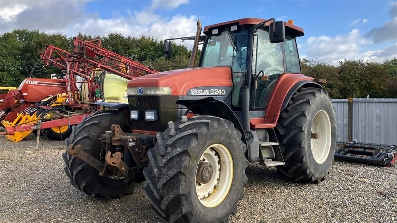 New Holland G 240 SS - Farm tractor: picture 1 New Holland G 240 SS - Farm tractor: picture 1