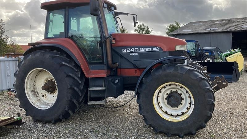 New Holland G 240 SS - Farm tractor: picture 2 New Holland G 240 SS - Farm tractor: picture 2