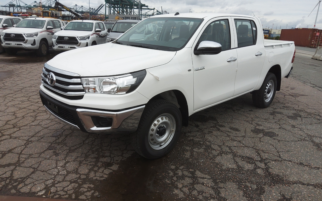 Toyota Hilux / Revo Pick-up double cabin pack security 2.4L Turbo Diesel Manual - Pickup truck: picture 1 Toyota Hilux / Revo Pick-up double cabin pack security 2.4L Turbo Diesel Manual - Pickup truck: picture 1