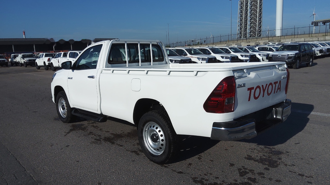 Toyota Hilux / Revo Pick-up single Cab pack security 2.4L Turbo Diesel Manual - Pickup truck: picture 5 Toyota Hilux / Revo Pick-up single Cab pack security 2.4L Turbo Diesel Manual - Pickup truck: picture 5