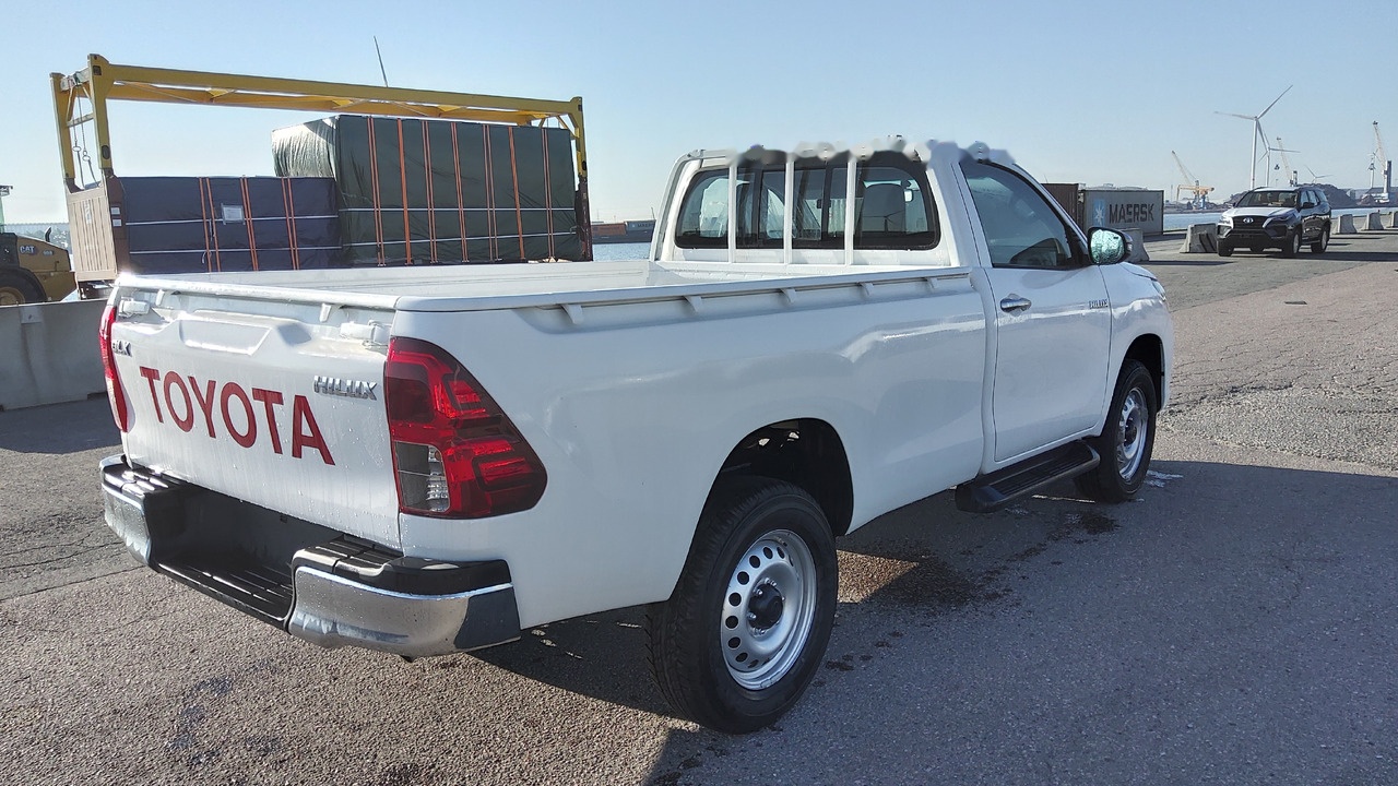 Toyota Hilux / Revo Pick-up single Cab pack security 2.4L Turbo Diesel Manual - Pickup truck: picture 3 Toyota Hilux / Revo Pick-up single Cab pack security 2.4L Turbo Diesel Manual - Pickup truck: picture 3