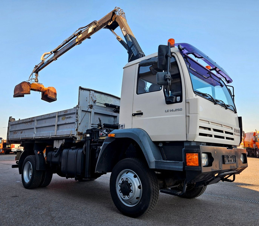 MAN LE 14.250 4x4 HIAB 077BS-2 Kran Greifer - Tipper, Crane truck: picture 3 MAN LE 14.250 4x4 HIAB 077BS-2 Kran Greifer - Tipper, Crane truck: picture 3
