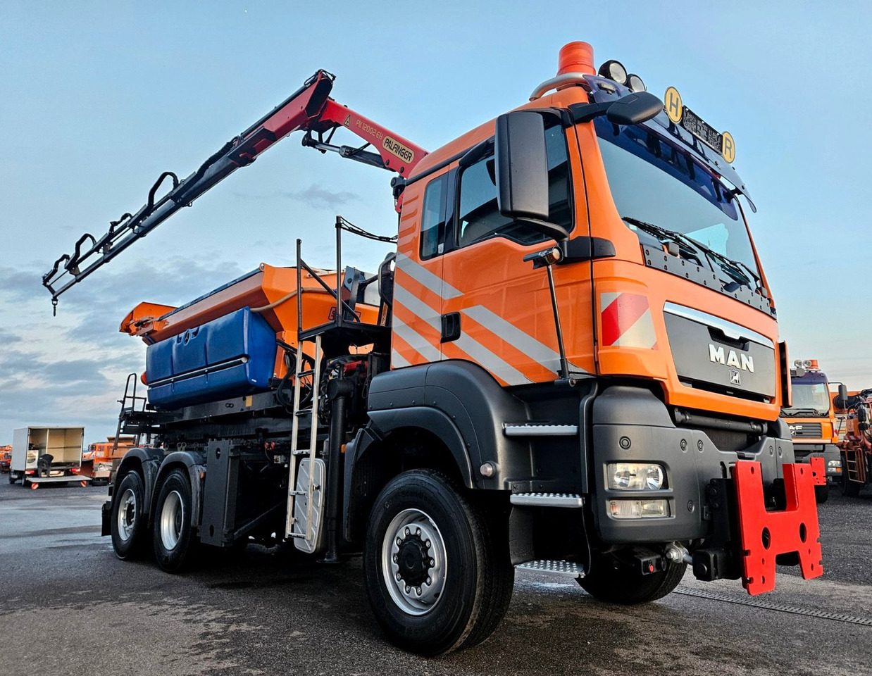 MAN TGS 28.400 6x4-4 BL Palfinger PK12002 Kran Euro5 - Tipper, Crane truck: picture 1 MAN TGS 28.400 6x4-4 BL Palfinger PK12002 Kran Euro5 - Tipper, Crane truck: picture 1