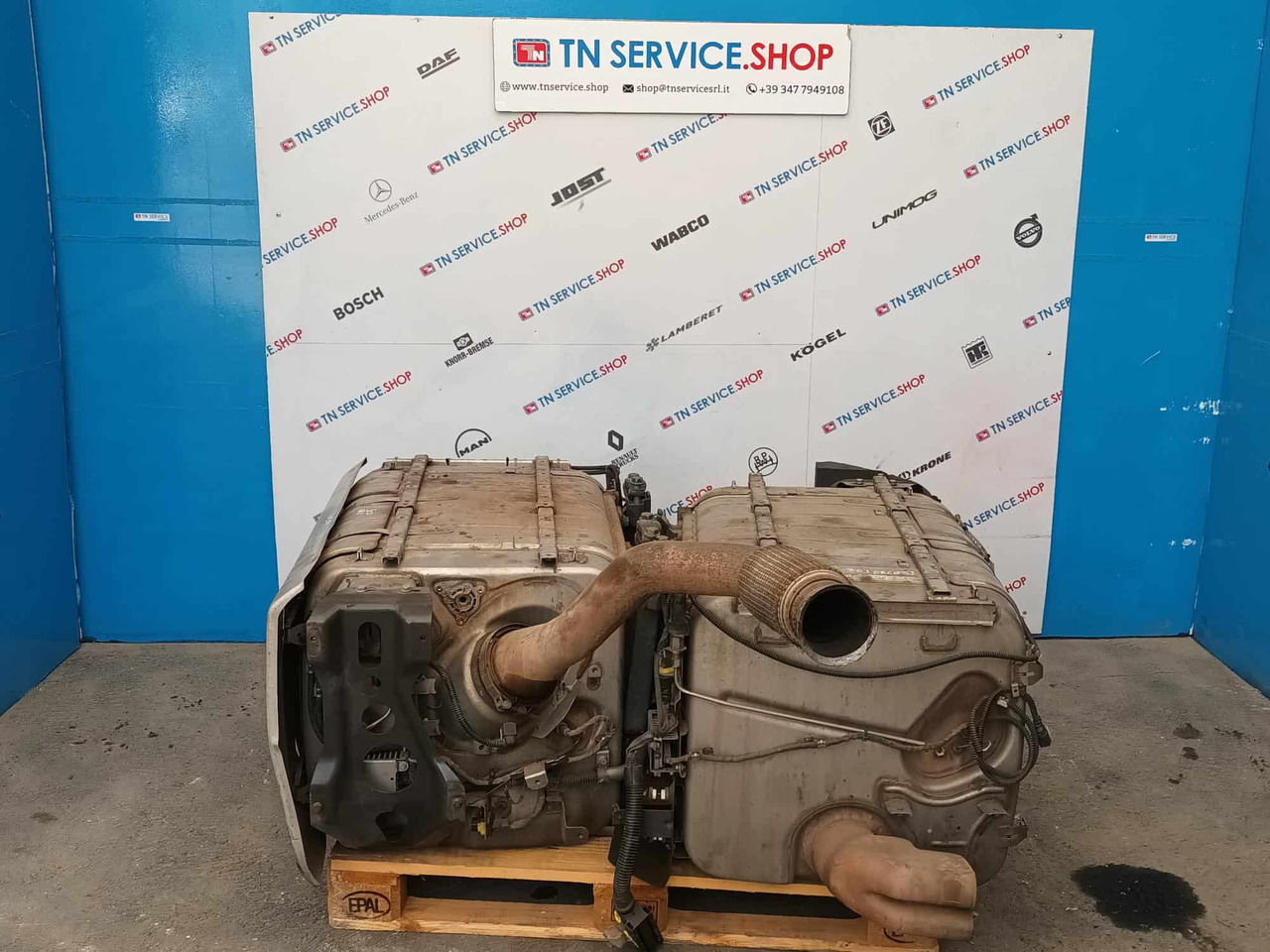 Catalizzatore Mercedes-Benz MP4 - Engine: picture 1 Catalizzatore Mercedes-Benz MP4 - Engine: picture 1