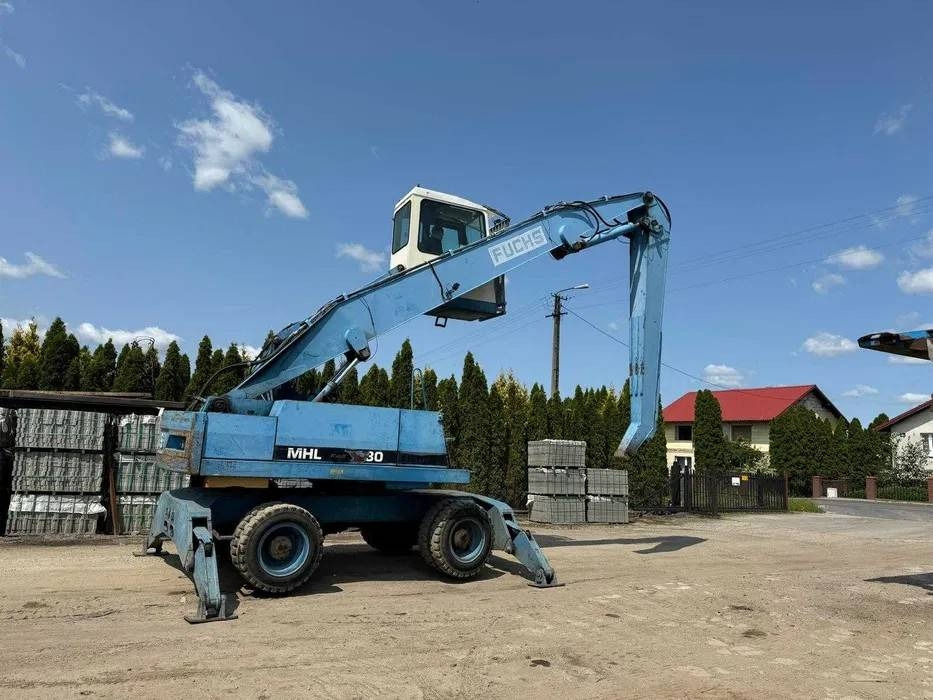 Koparka przeładunkowa Fuchs MHL 330 - Waste/ Industry handler: picture 1 Koparka przeładunkowa Fuchs MHL 330 - Waste/ Industry handler: picture 1