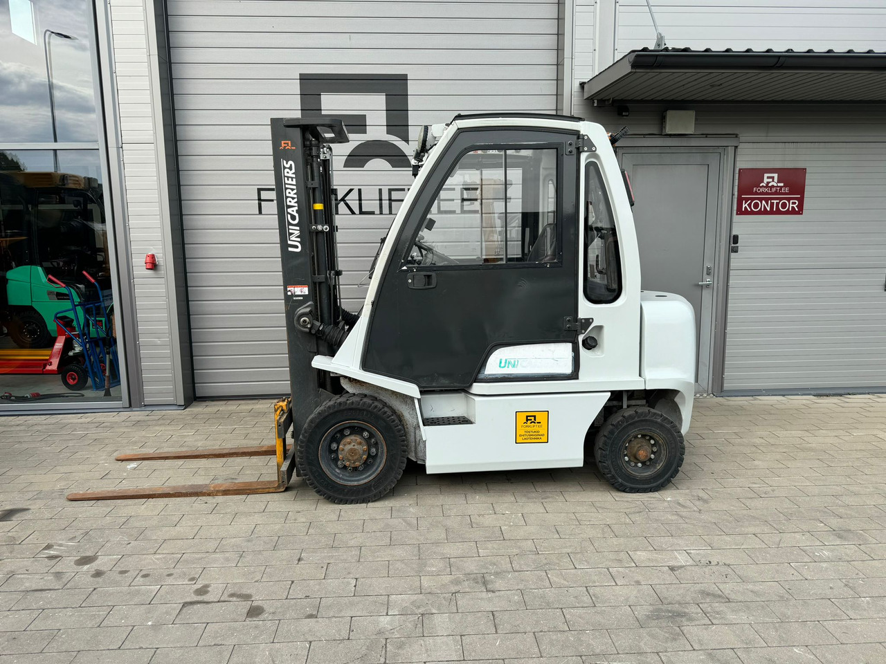 Unicarriers Y1D2A25Q - Diesel forklift: picture 2 Unicarriers Y1D2A25Q - Diesel forklift: picture 2