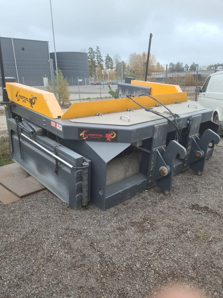 Reptail Like New MM  - Grader: picture 2 Reptail Like New MM  - Grader: picture 2