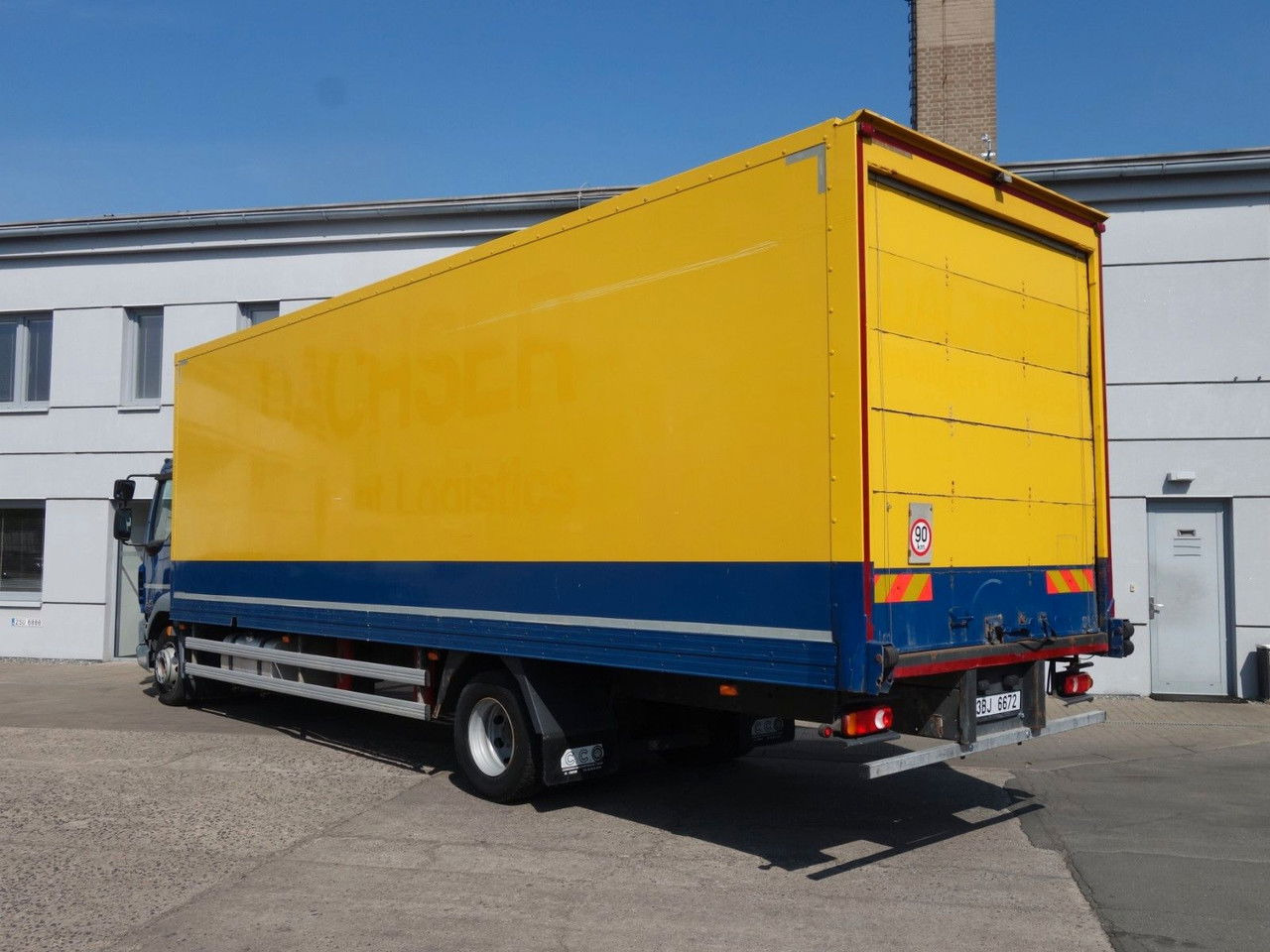 DAF LF 220 14 t - Box truck: picture 4 DAF LF 220 14 t - Box truck: picture 4
