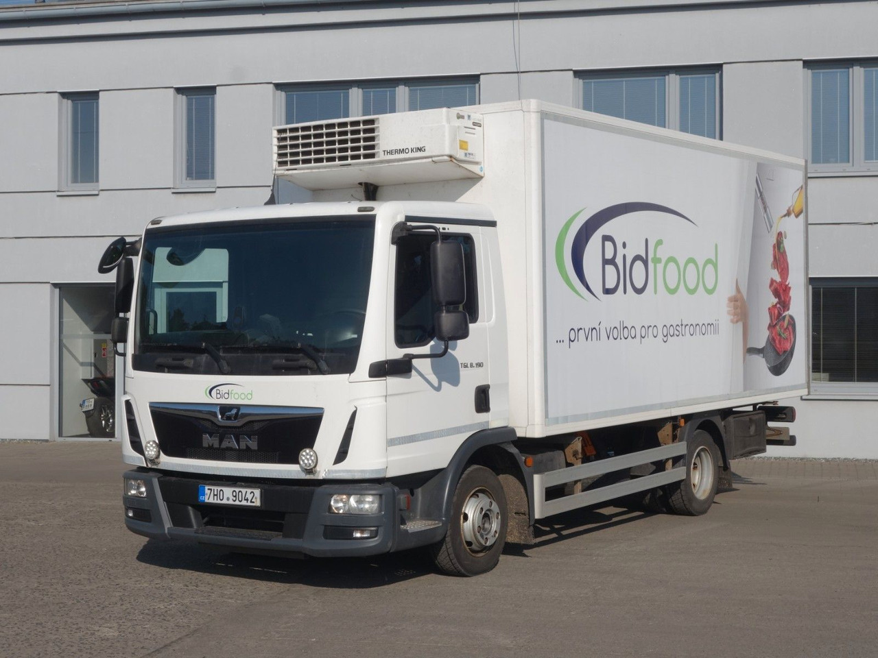 MAN TGL 8.190 mit Thermo King. 2 Temperaturen - Refrigerator truck: picture 1 MAN TGL 8.190 mit Thermo King. 2 Temperaturen - Refrigerator truck: picture 1