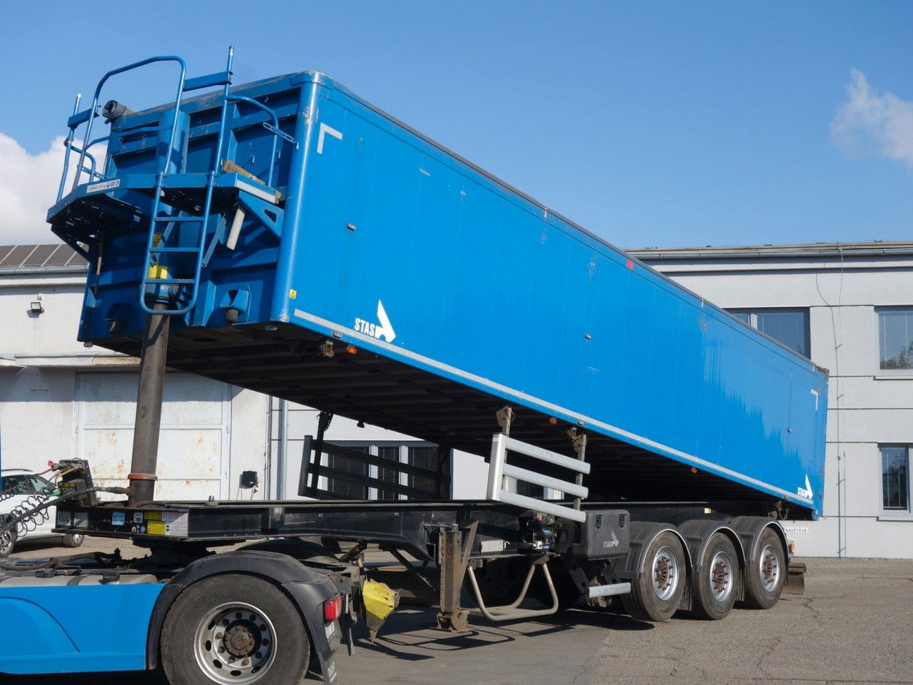 Stas Alu kipper, 50 cm3, Liftachse, SAF, Rollplane - Tipper semi-trailer: picture 3 Stas Alu kipper, 50 cm3, Liftachse, SAF, Rollplane - Tipper semi-trailer: picture 3