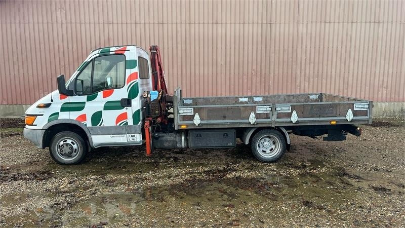 Iveco 35C11 - Flatbed van: picture 3 Iveco 35C11 - Flatbed van: picture 3
