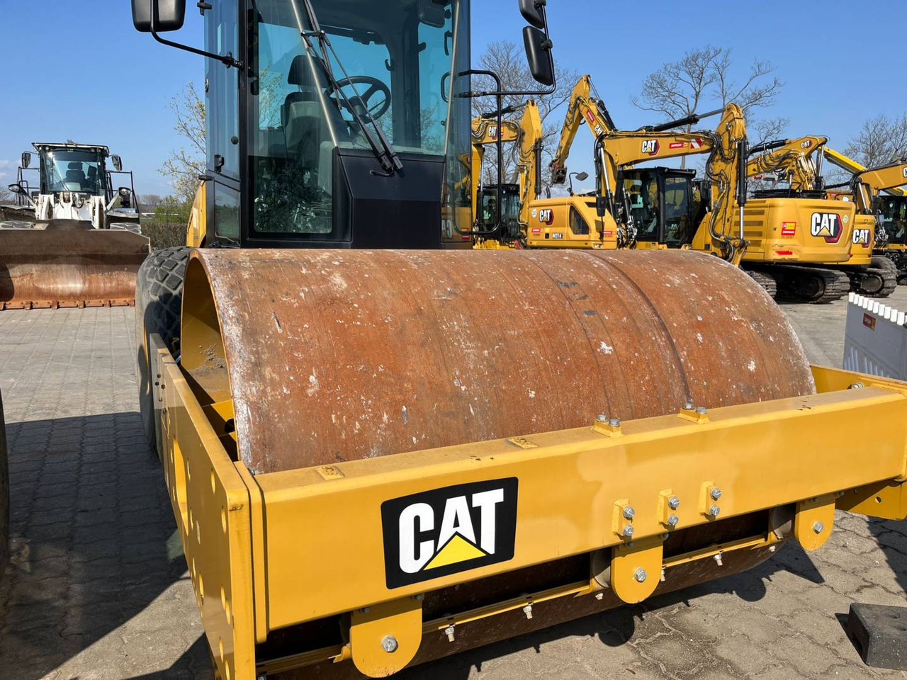 CAT CS56B - Compactor: picture 2 CAT CS56B - Compactor: picture 2