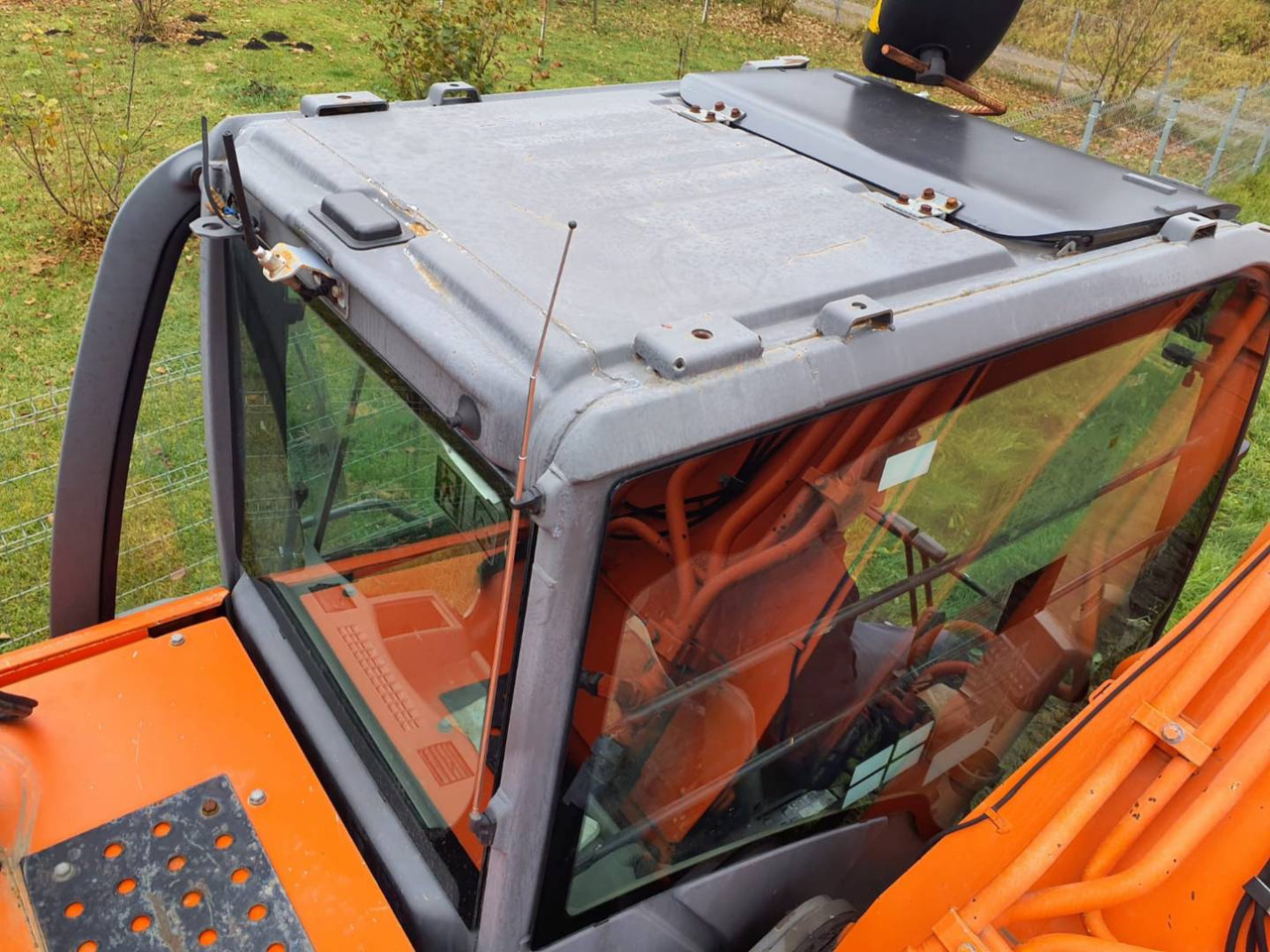 HITACHI ZX280LCN-3 - Crawler excavator: picture 1 HITACHI ZX280LCN-3 - Crawler excavator: picture 1