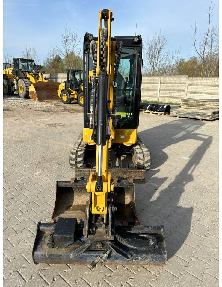 Crawler excavator CAT 302CR: picture 16
