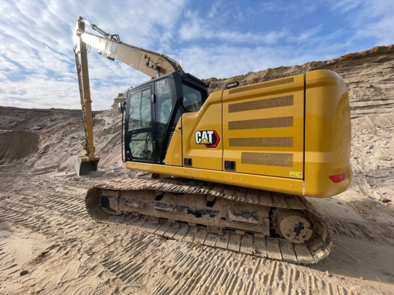 CAT 320 - Crawler excavator: picture 4 CAT 320 - Crawler excavator: picture 4