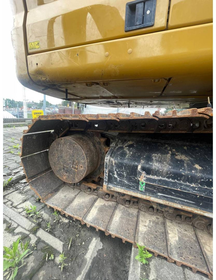 Crawler excavator CAT 320GC: picture 15