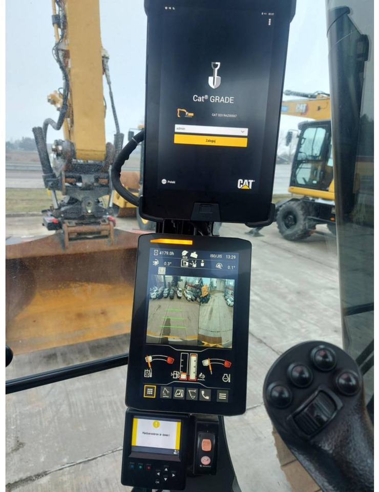 CAT 323 - Crawler excavator: picture 5 CAT 323 - Crawler excavator: picture 5