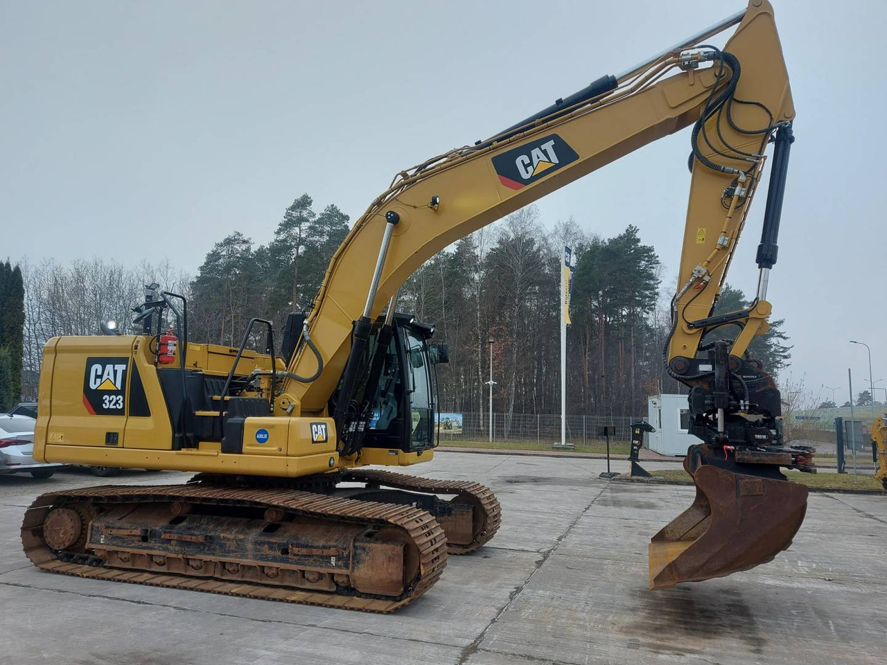 CAT 323 - Crawler excavator: picture 2 CAT 323 - Crawler excavator: picture 2