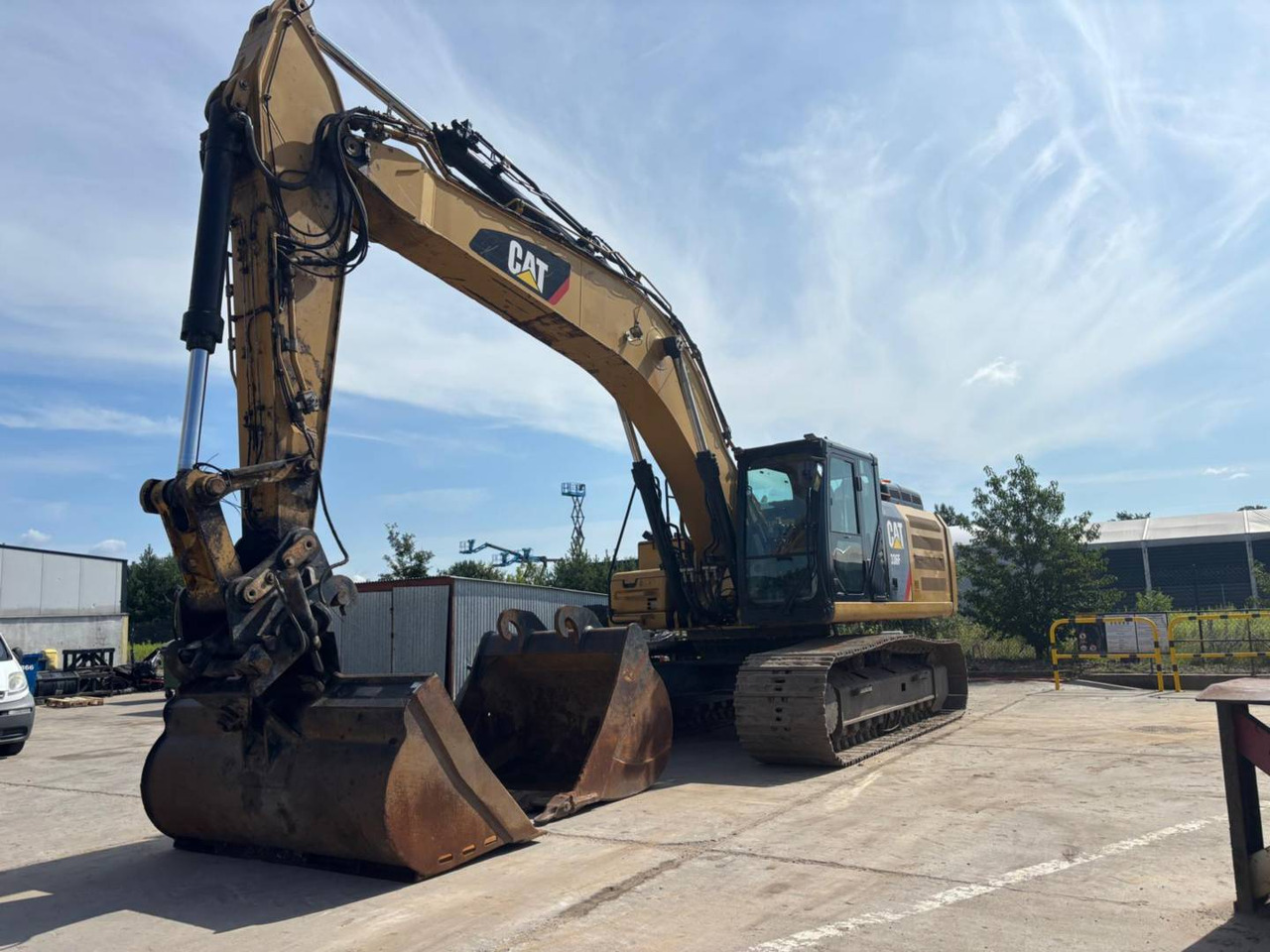 CAT 336F - Crawler excavator: picture 1 CAT 336F - Crawler excavator: picture 1