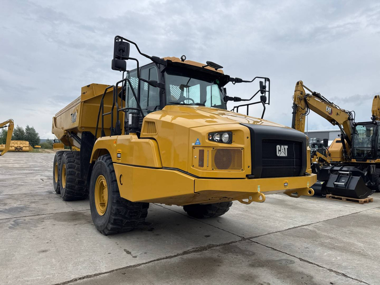 CAT 730 - Articulated dumper: picture 2 CAT 730 - Articulated dumper: picture 2