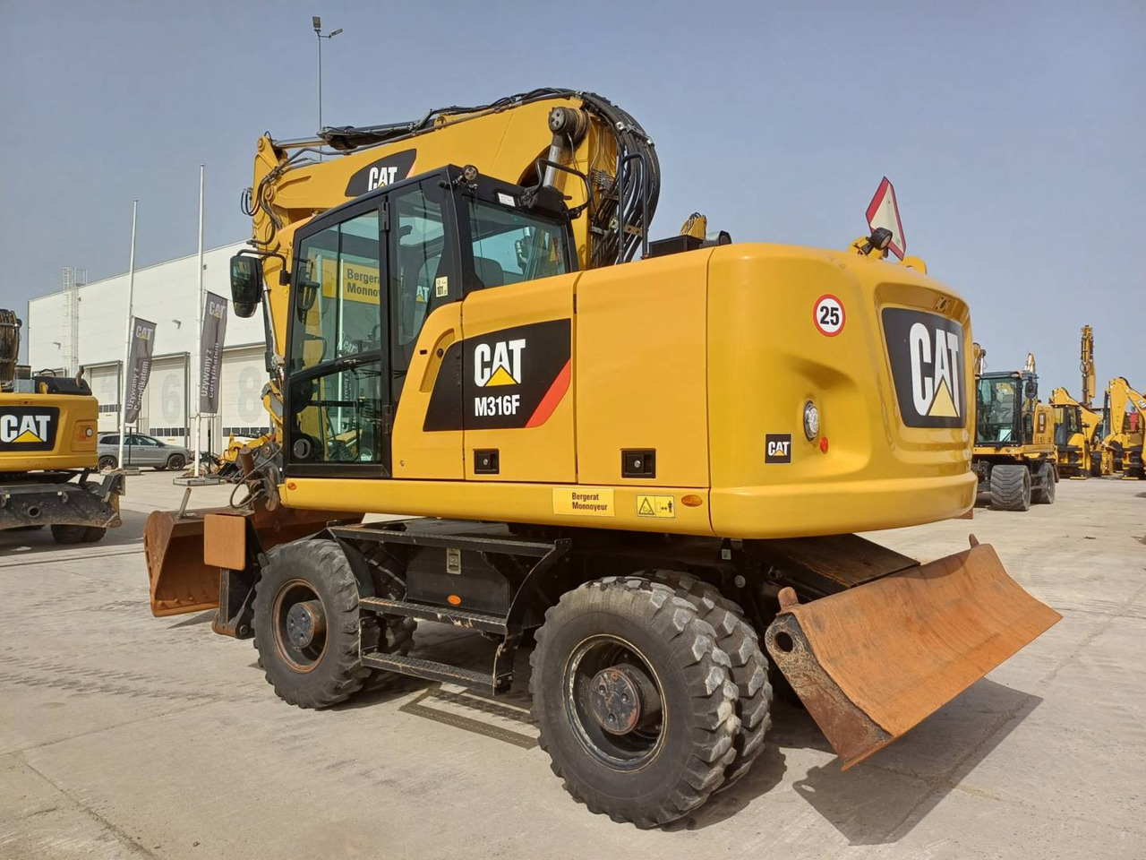 CAT M316F - Wheel excavator: picture 4 CAT M316F - Wheel excavator: picture 4