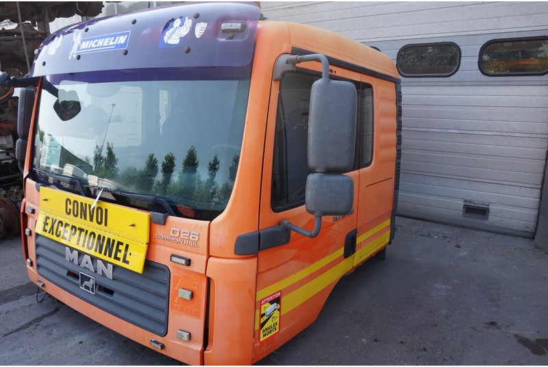 MAN F99L34 TGA - Cab and interior for Truck: picture 2 MAN F99L34 TGA - Cab and interior for Truck: picture 2