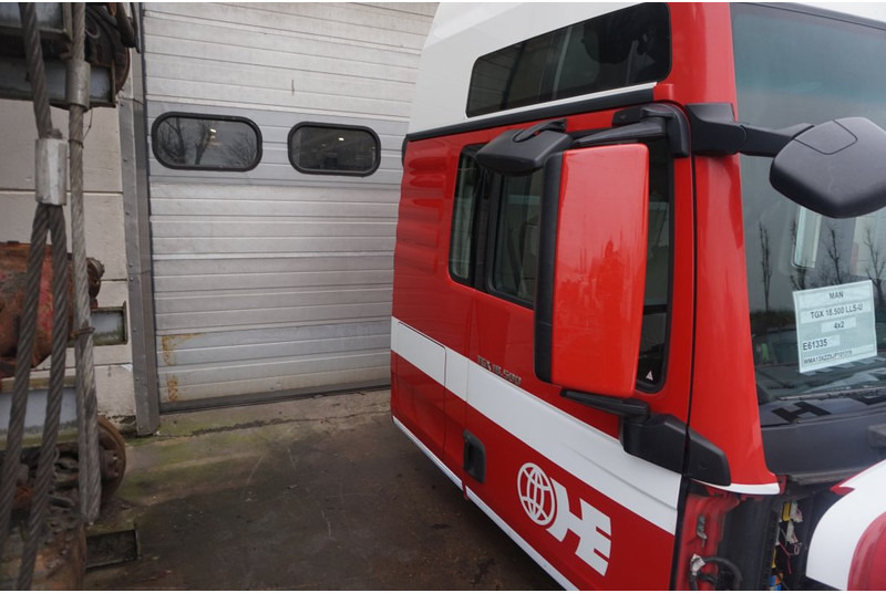 MAN F99L41 TGX XXL EURO6 81.60000-7925 - Cab and interior for Truck: picture 3 MAN F99L41 TGX XXL EURO6 81.60000-7925 - Cab and interior for Truck: picture 3