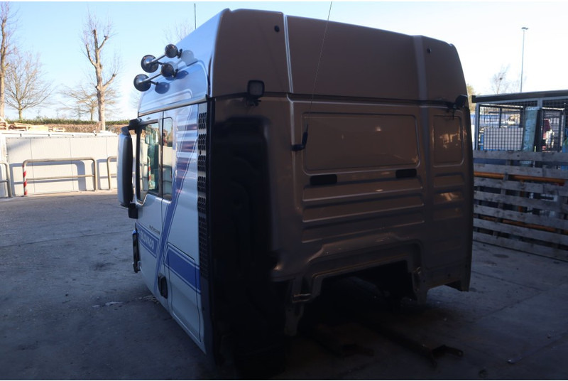 MAN F99L47 TGX XLX 81.60000-7919 - Cab and interior for Truck: picture 4 MAN F99L47 TGX XLX 81.60000-7919 - Cab and interior for Truck: picture 4