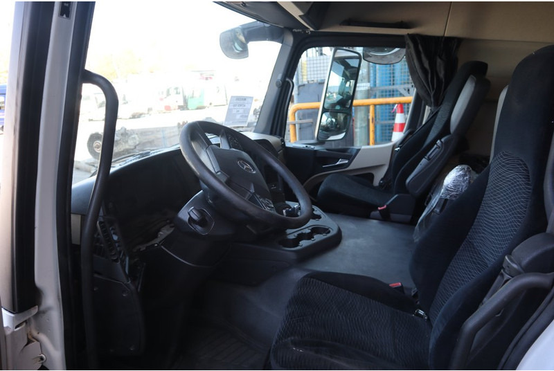 Mercedes-Benz AROCS L-CAB STREAMSPACE 2.3 96082015921314 - Cab and interior for Truck: picture 5 Mercedes-Benz AROCS L-CAB STREAMSPACE 2.3 96082015921314 - Cab and interior for Truck: picture 5