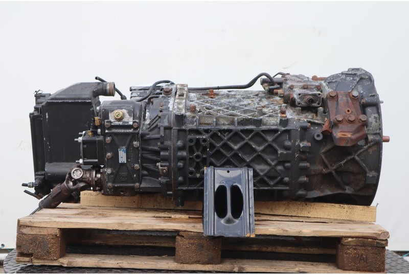ZF 16S151OD+INT F2000 - Gearbox for Truck: picture 1 ZF 16S151OD+INT F2000 - Gearbox for Truck: picture 1