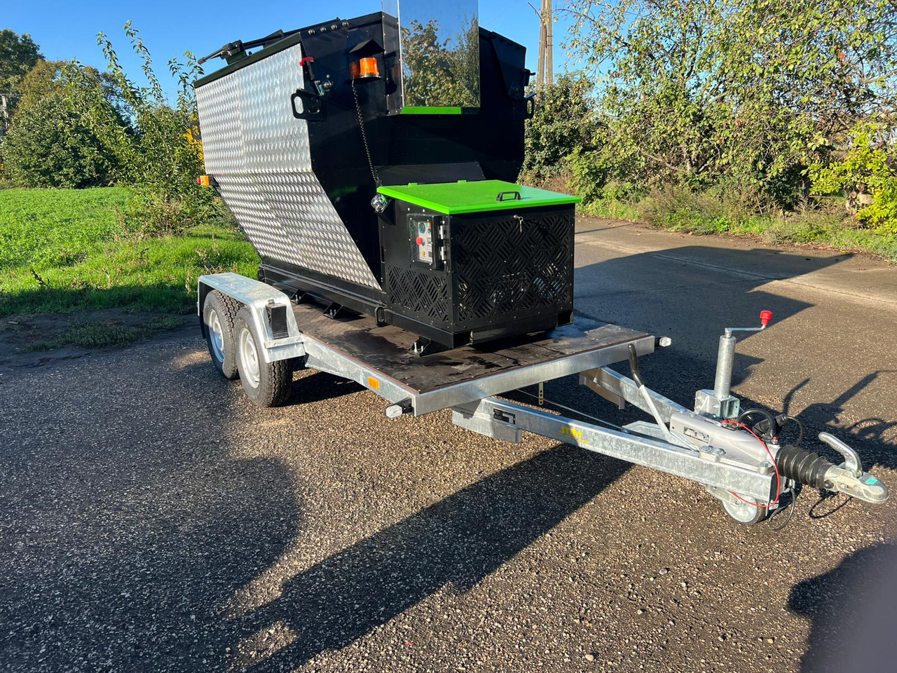 TICAB Asphalt Hot Box from the Manufacturer for 2,8 t, termiskais bunkurs asfaltam HB-2 - Asphalt machine: picture 4 TICAB Asphalt Hot Box from the Manufacturer for 2,8 t, termiskais bunkurs asfaltam HB-2 - Asphalt machine: picture 4