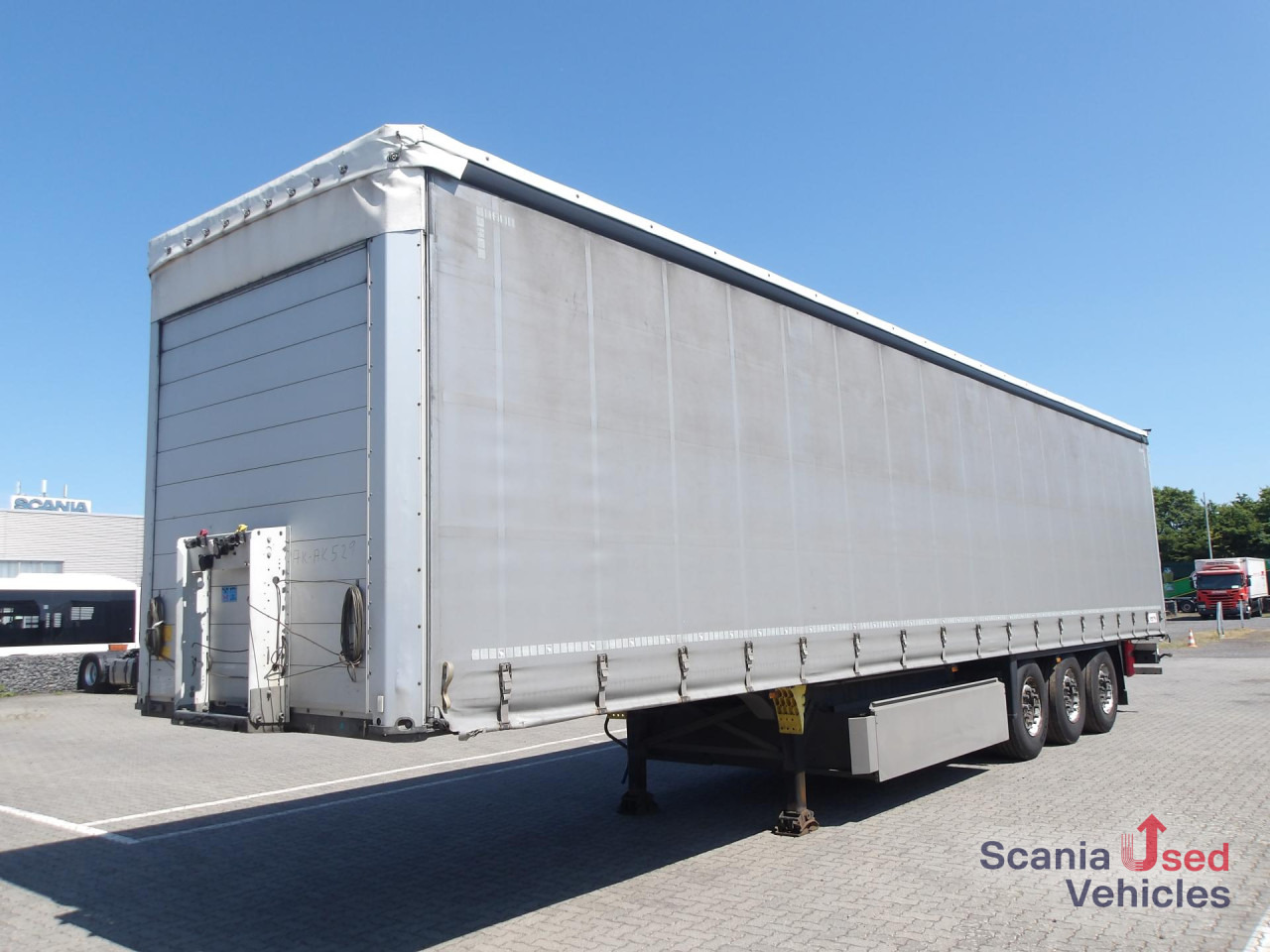 SCHMITZ SCB*S3T - STANDARD - LIFTACHSE - PALETTENKASTEN - Curtainsider semi-trailer: picture 1 SCHMITZ SCB*S3T - STANDARD - LIFTACHSE - PALETTENKASTEN - Curtainsider semi-trailer: picture 1